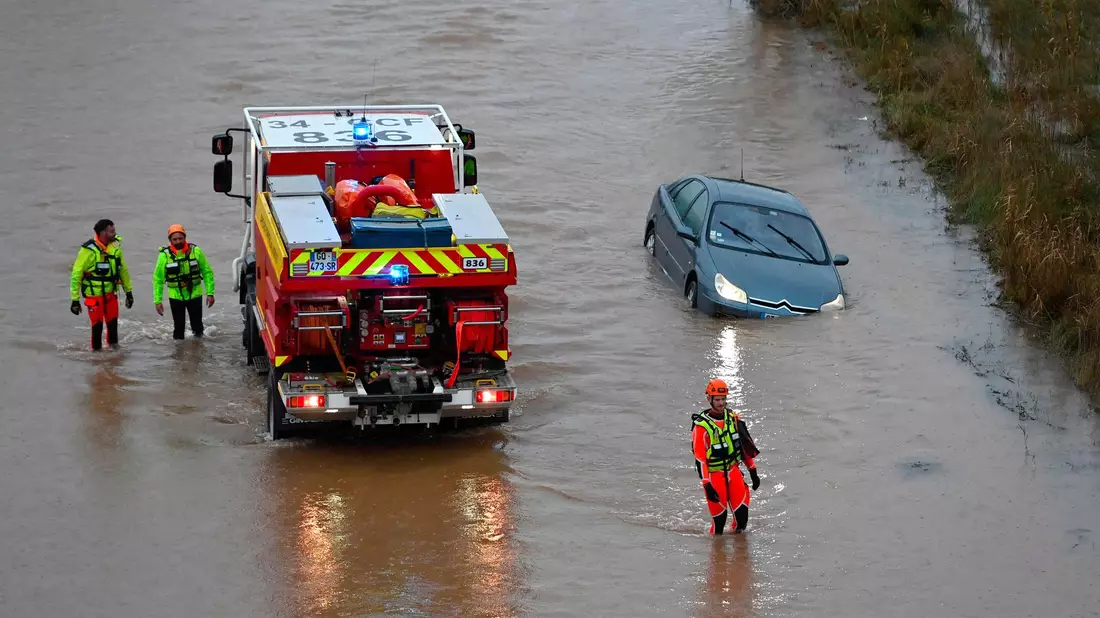 Kurz vor Weihnachten stehen Teile von Südfrankreich unter Wasser. - Bild: Sylvain Thomas/AFP/dpa