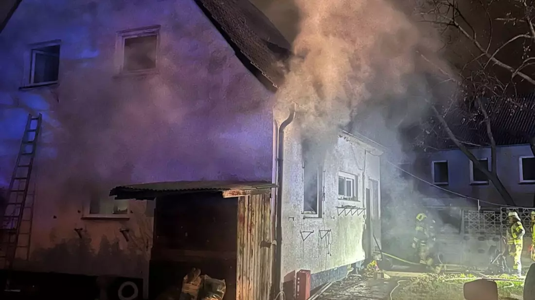 FW-NE: Küchenbrand in Einfamilienhaus | Mehrere Personen betreut - Bild: presseportal.de