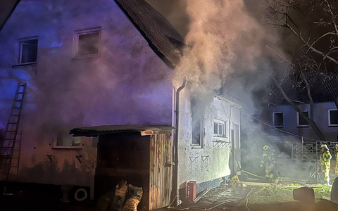 FW-NE: Küchenbrand in Einfamilienhaus | Mehrere Personen betreut - Foto: presseportal.de