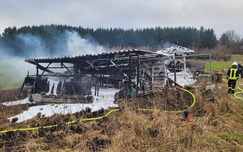 FW-OE: Scheunenbrand in Saalhausen - Foto: presseportal.de