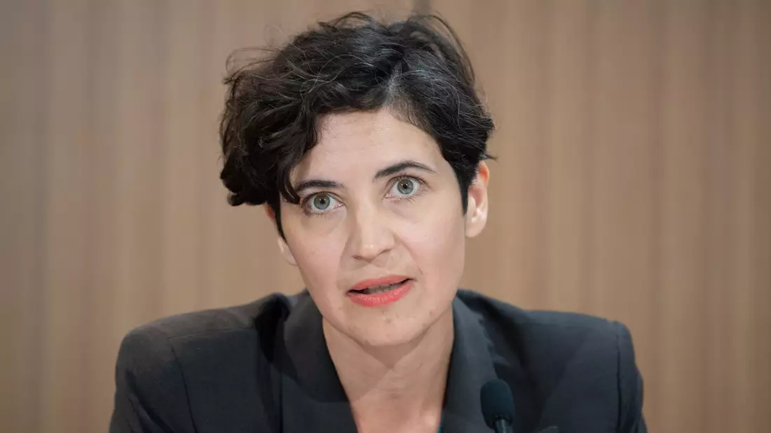 Die US-Regierung hat die Geschäftsführerin der gemeinnützigen Organisation HateAid, Anna-Lena von Hodenberg (Foto) und ihre Kollegin  Josephine Ballon mit einem Einreiseverbot belegt.  - Bild: Soeren Stache/dpa
