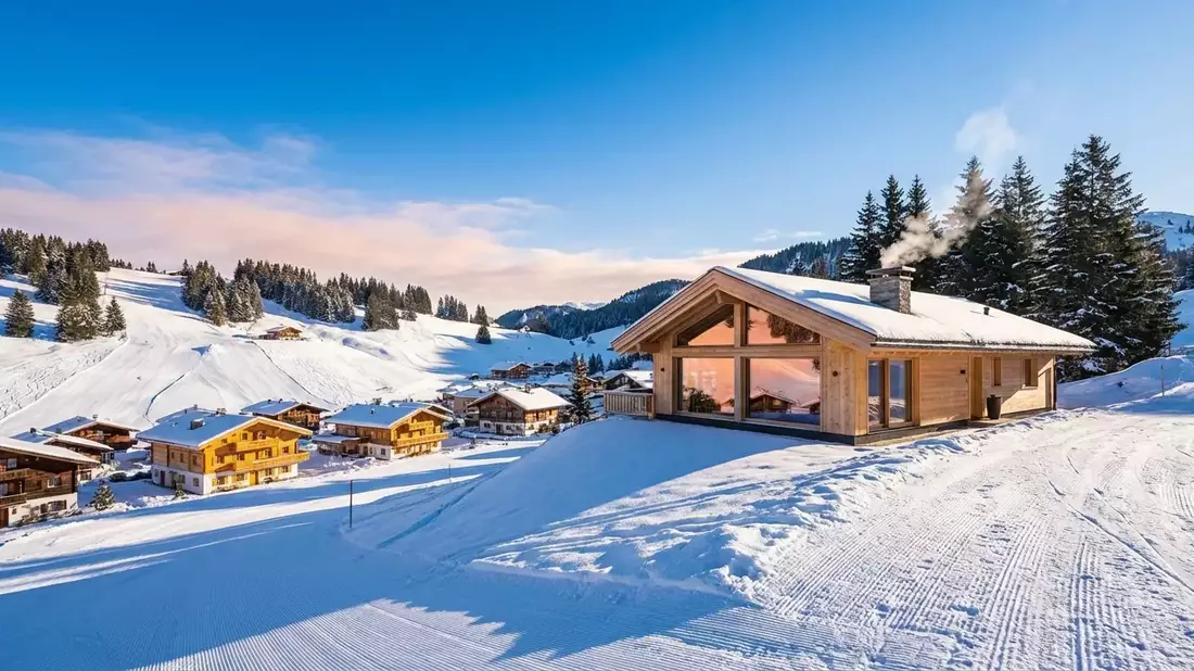 Lech Zürs: Promis, Hauben und perfekter Pulverschnee zum Fest - Bild: über boerse-global.de