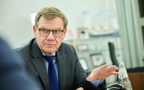 Außenminister Johann Wadephul (CDU) verurteilt die von der US-Regierung verhängten Einreiseverbote gegen die Geschäftsführerinnen der deutschen Hilfsorganisation HateAid. - Foto: Annette Riedl/dpa