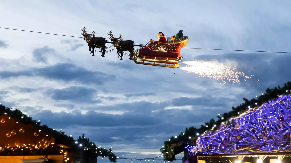 Alle Jahre wieder lässt sich die Flugroute des Weihnachtsmannes im Internet verfolgen. (Symbolbild) - Bild: Cyril Zingaro/KEYSTONE/dpa