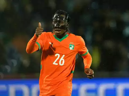 Bundesligaprofi Yan Diomande gewinnt mit der Elfenbeinküste beim Afrika-Cup. - Foto: Themba Hadebe/AP/dpa