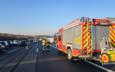 FW Königswinter: Drei Verkehrsunfälle am Stauende auf A3 - Foto: presseportal.de