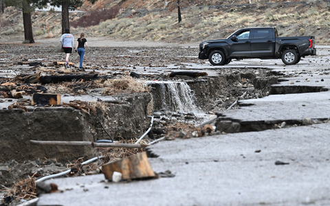 Besonders betroffen war Wrightwood nordöstlich von Los Angeles. - Foto: William Liang/FR172065 AP/dpa