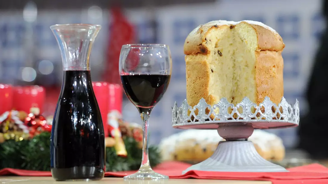 Ein Stück Panettone ist wahrschenlich die Ursache für den Tod eines Mannes in Turin. (Symbolbild) - Bild: picture alliance / dpa