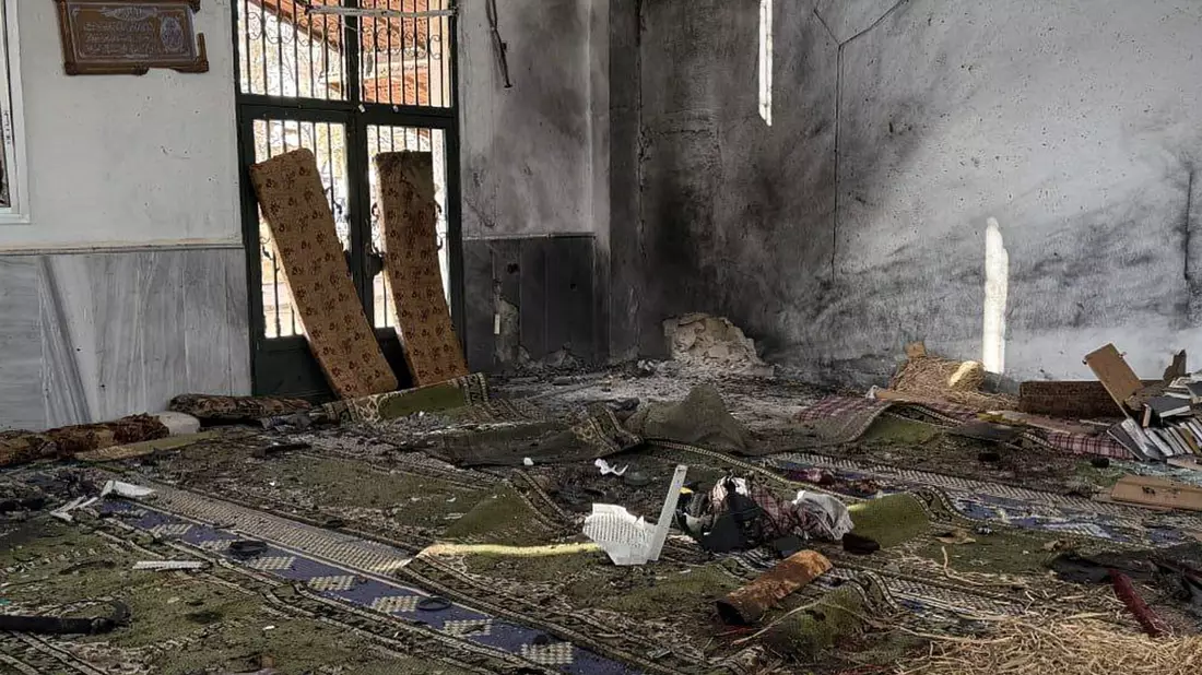 Mehrere Menschen wurden beim Anschlag in Homs getötet. - Bild: Uncredited/SANA via AP/dpa