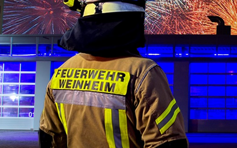 FW Weinheim: Sicher ins neue Jahr - Richtiges Verhalten mit Feuerwerkskörpern und Silvester-Sicherheit - Foto: presseportal.de