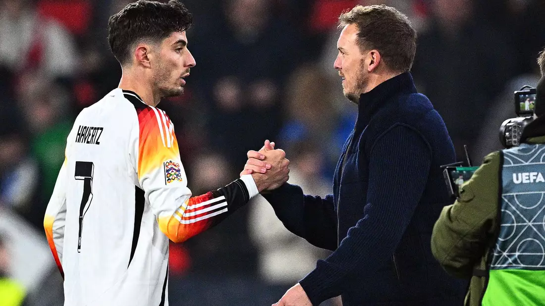 Bundestrainer Julian Nagelsmann (r) musste in diesem Länderspiel-Jahr komplett auf Kai Havertz verzichten. (Archivbild) - Bild: Tom Weller/dpa