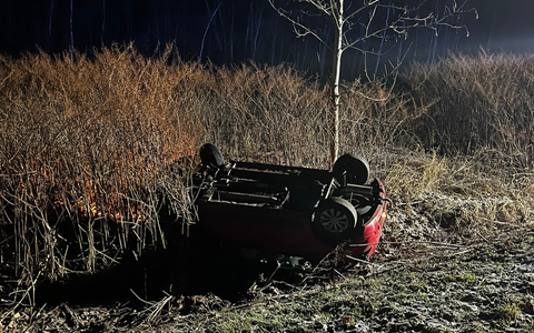 FW Ense: Ruhige Weihnachten für die Feuerwehr Ense / Glatteis-Unfall am 2. Weihnachtstag - Foto: presseportal.de