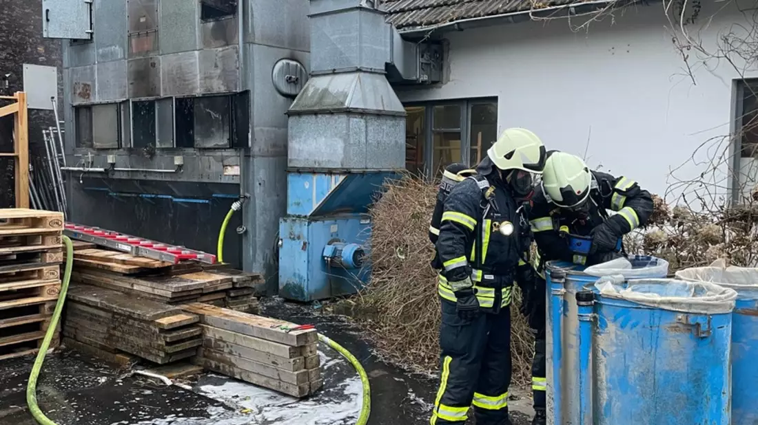 FW Dinslaken: Feuer in Schreinerei - Bild: presseportal.de