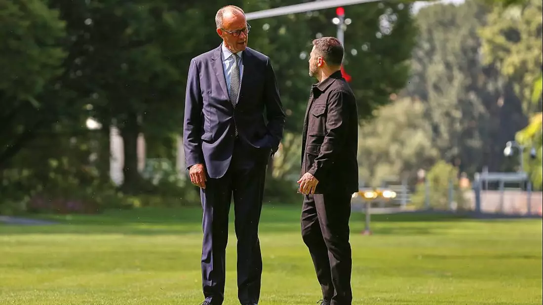 Friedrich Merz und Wolodymyr Selenskyj (Archiv) - Bild: über dts Nachrichtenagentur