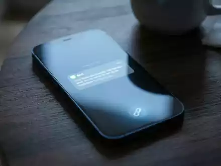 Zoll-SMS-Betrug überflutet deutsche Smartphones - Foto: über boerse-global.de