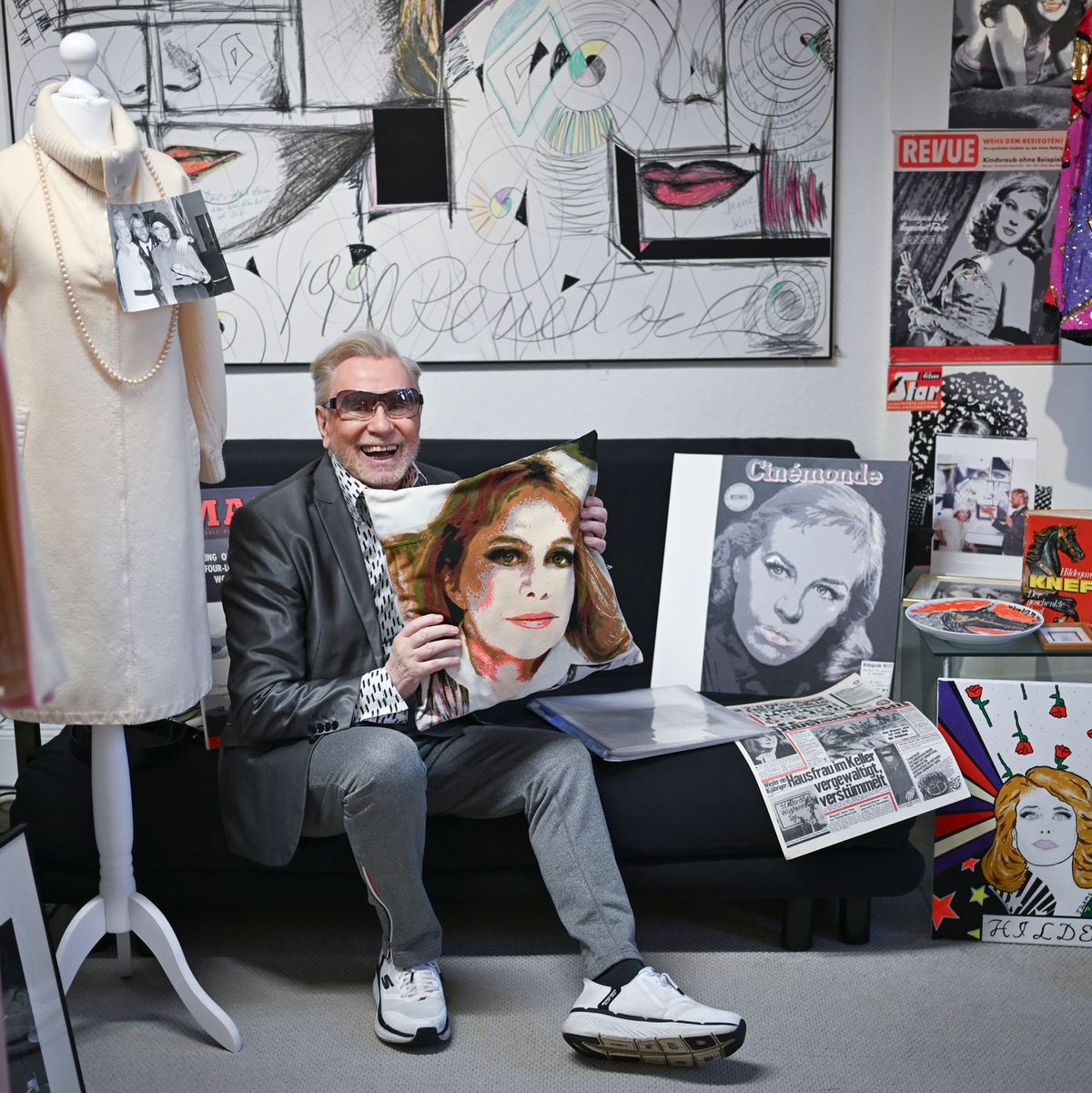 Hier saß sie oft bei ihrem Visagisten René Koch. - Foto: Jens Kalaene/dpa