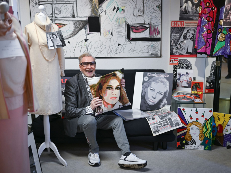 Hier saß sie oft bei ihrem Visagisten René Koch. - Foto: Jens Kalaene/dpa