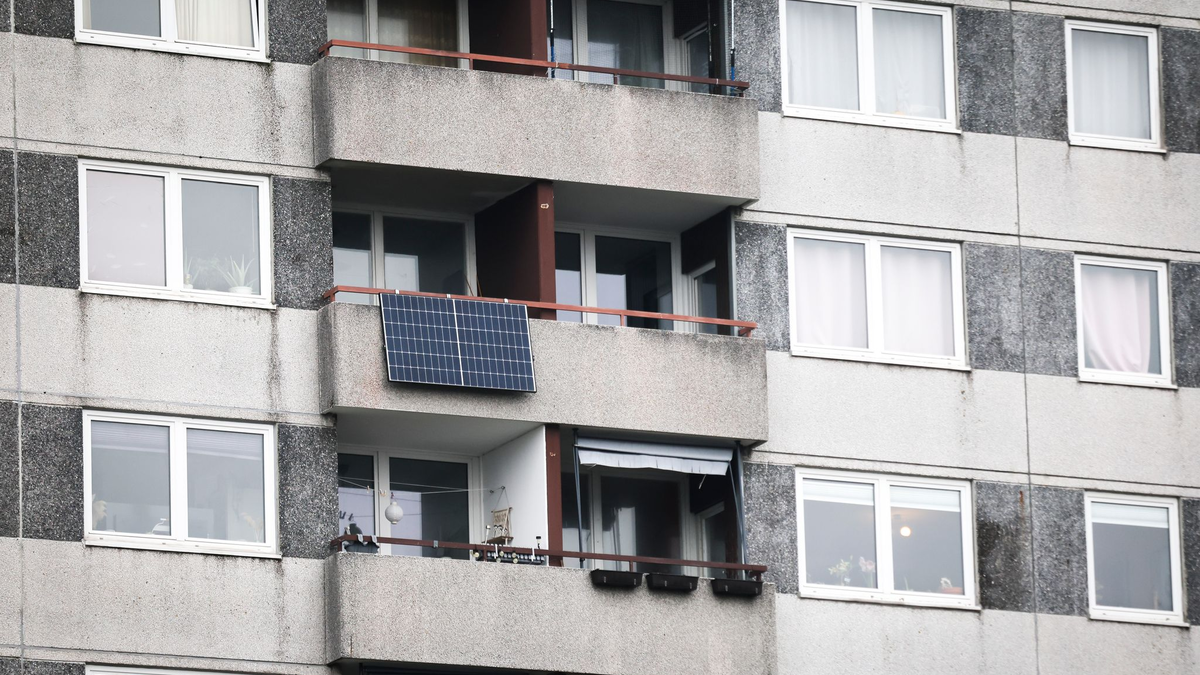  Die Geräte sind nach Angaben der Branche beliebt, weil Käufer sie selbst in Betrieb nehmen könnten und die Anschaffungskosten vergleichsweise niedrig seien. (Archivbild) - Foto: Christian Charisius/dpa
