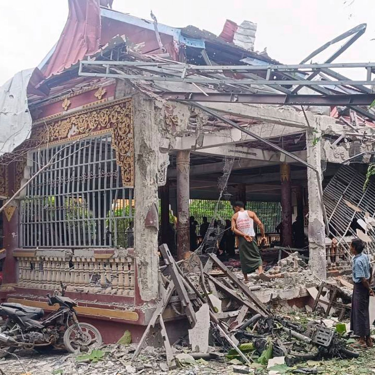 Die Junta fliegt regelmäßig schwere Luftangriffe auf die eigene Bevölkerung. (Archivbild) - Foto: Uncredited/UGC/AP/dpa