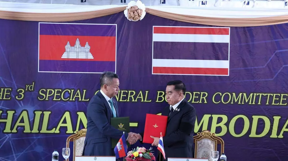 Thailand und Kambodscha hatten sich am Samstag auf eine Waffenruhe geeinigt.  - Bild: Uncredited/Agence Kampuchea Press (AKP)/AP/dpa