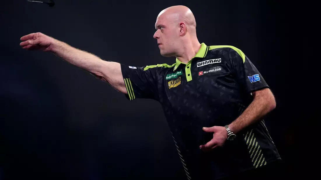 Van Gerwen präsentiert sich in exzellenter Form. - Bild: John Walton/PA/dpa