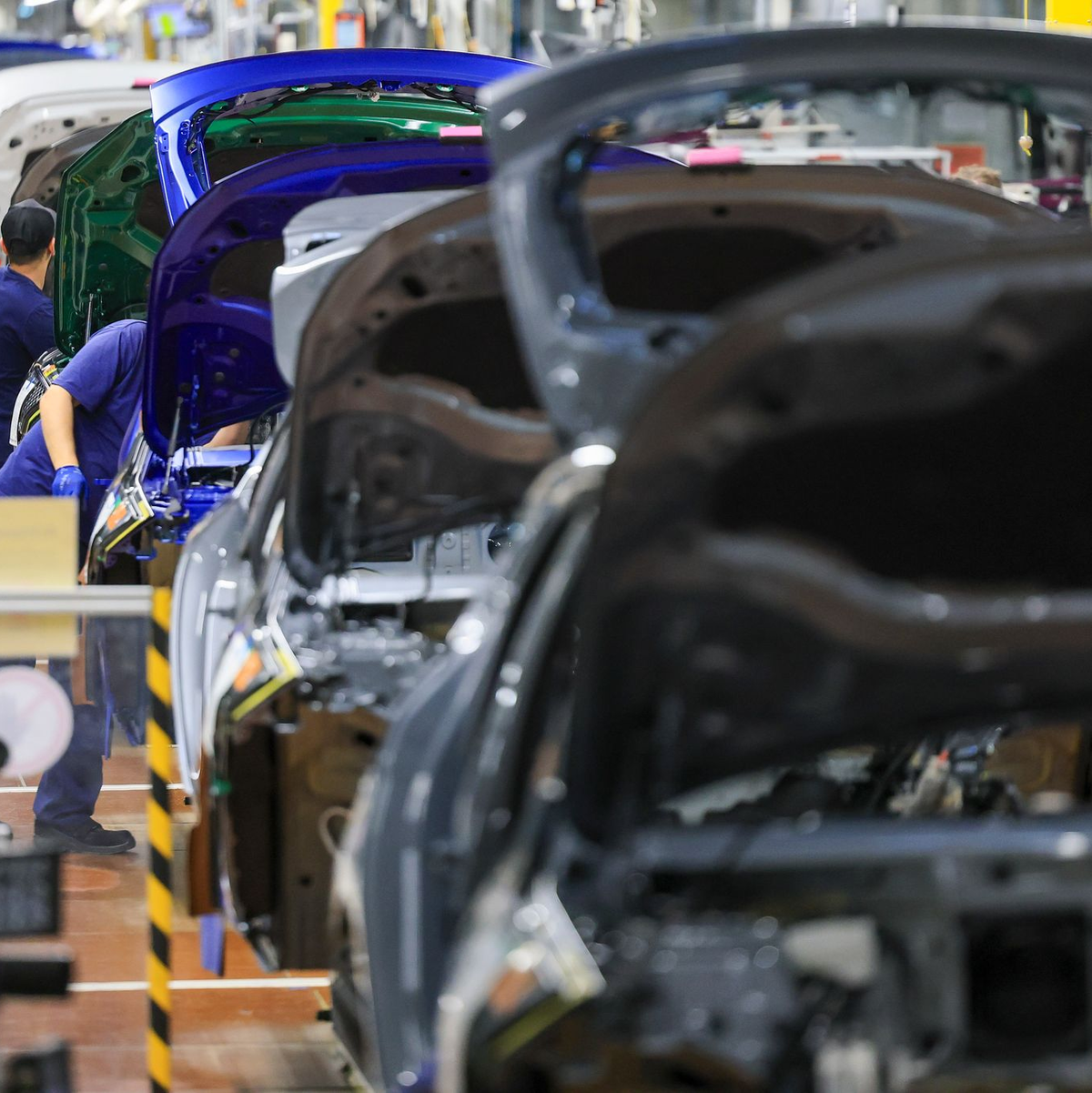 Der Gewinn der deutschen Autobauer sackte in den ersten neun Monaten deutlich ab. (Symbolbild) - Foto: Jan Woitas/dpa