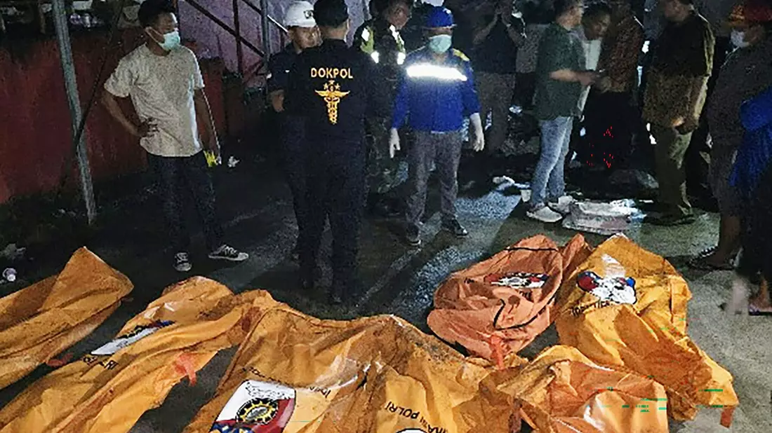 Für 16 Menschen kam jede Hilfe zu spät. - Bild: North Sulawesi Regional Police/North Sulawesi Regional Police/AP/dpa