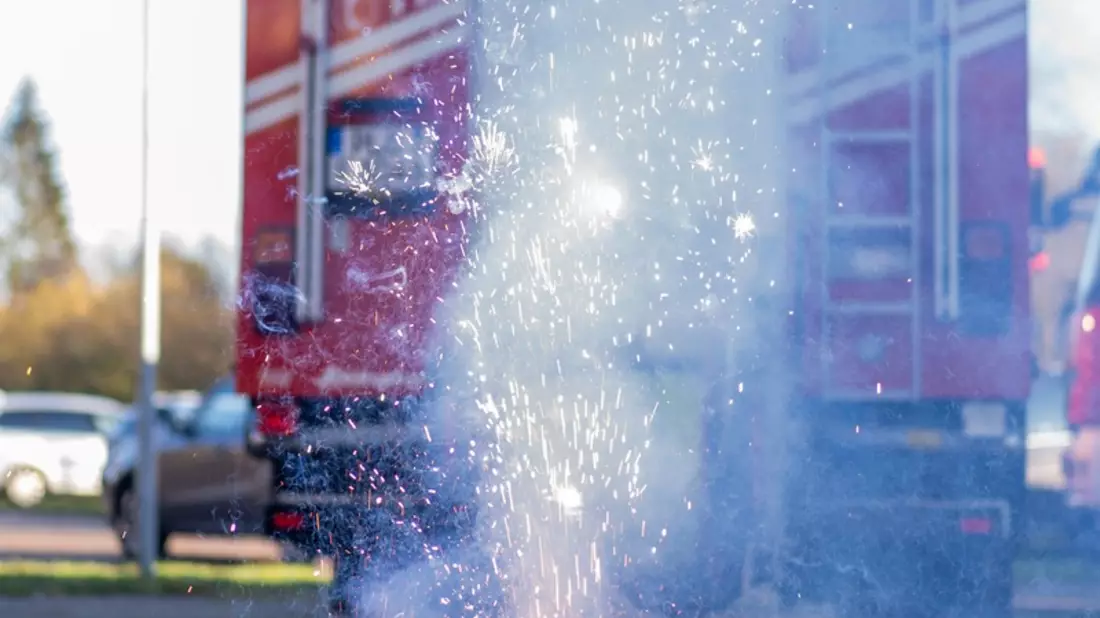 FW-LFVSH: Verantwortungsvoll ins neue Jahr: Tipps für eine sichere Silvesternacht - Bild: presseportal.de