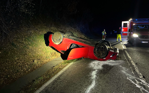 POL-RBK: Odenthal - Pkw überschlägt sich nach Überholmanöver - Foto: presseportal.de