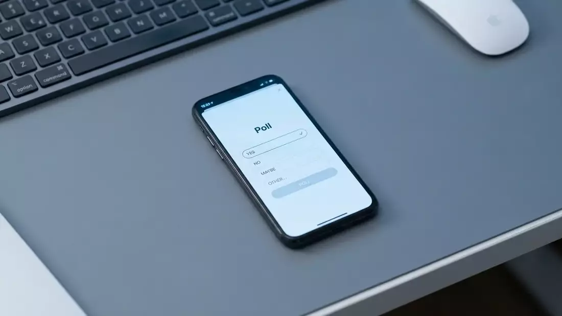 Arattai startet Umfrage-Funktion im Kampf gegen WhatsApp - Bild: über boerse-global.de