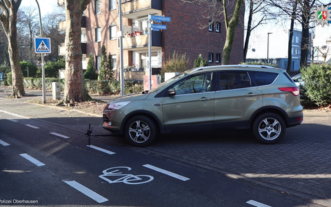 POL-OB: E-Scooter-Fahrer (15) angefahren - Scooter frisiert, Kennzeichen entwendet - Foto: presseportal.de
