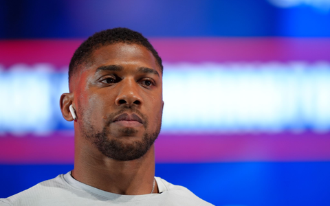 Anthony Joshua erholt sich von den Folgen seines schweren Unfalls, bei dem zwei Menschen starben. (Archivbild) - Foto: Jordan Pettitt/PA Wire/dpa