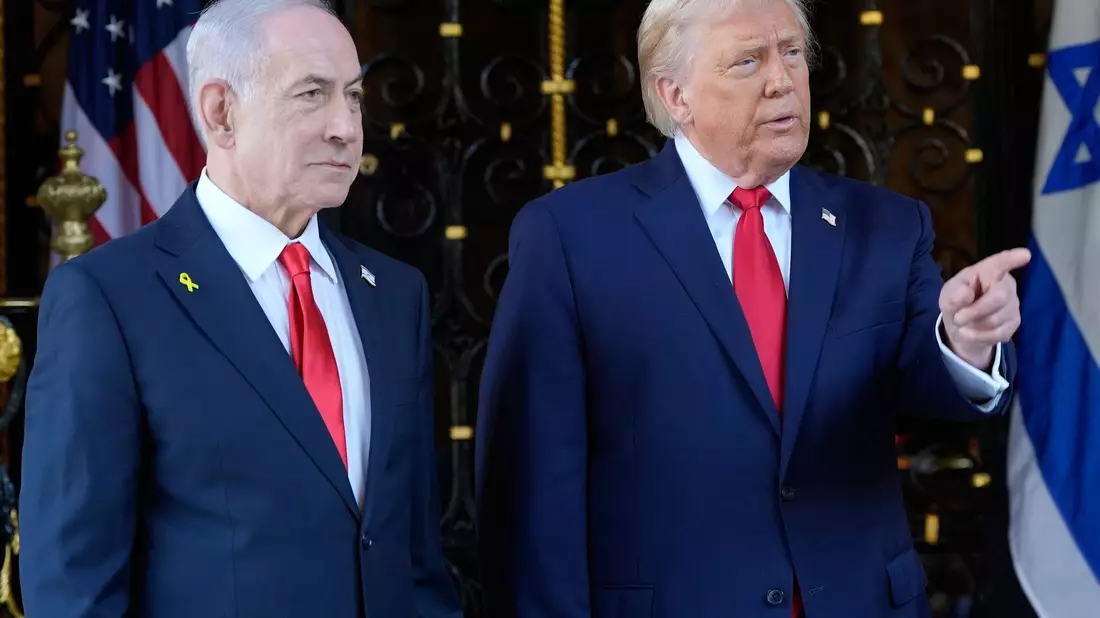US-Präsident Trump warnt den Iran.  - Bild: Alex Brandon/AP/dpa
