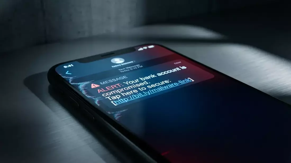 DKB-Kunden im Visier neuer SMS-Betrugswelle - Bild: über boerse-global.de