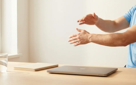 TK-Daten: Schulter-Acht wird zum Anti-Stress-Trend 2026 - Foto: über boerse-global.de