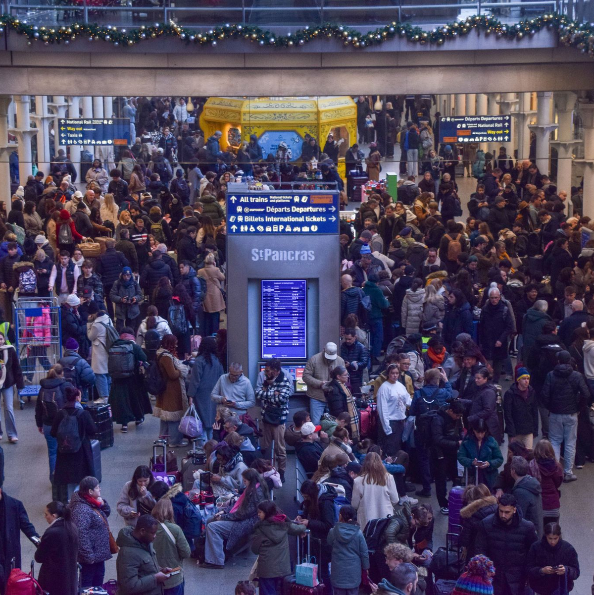 Die Störung im Bahnverkehr macht viele Reisepläne kurz vor Silvester zunichte - Foto: Vuk Valcic/ZUMA Press Wire/dpa
