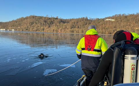 FW-E: Wasserrettungseinsatz am Baldeneysee - Eisschicht erschwert Erkundung - Foto: presseportal.de