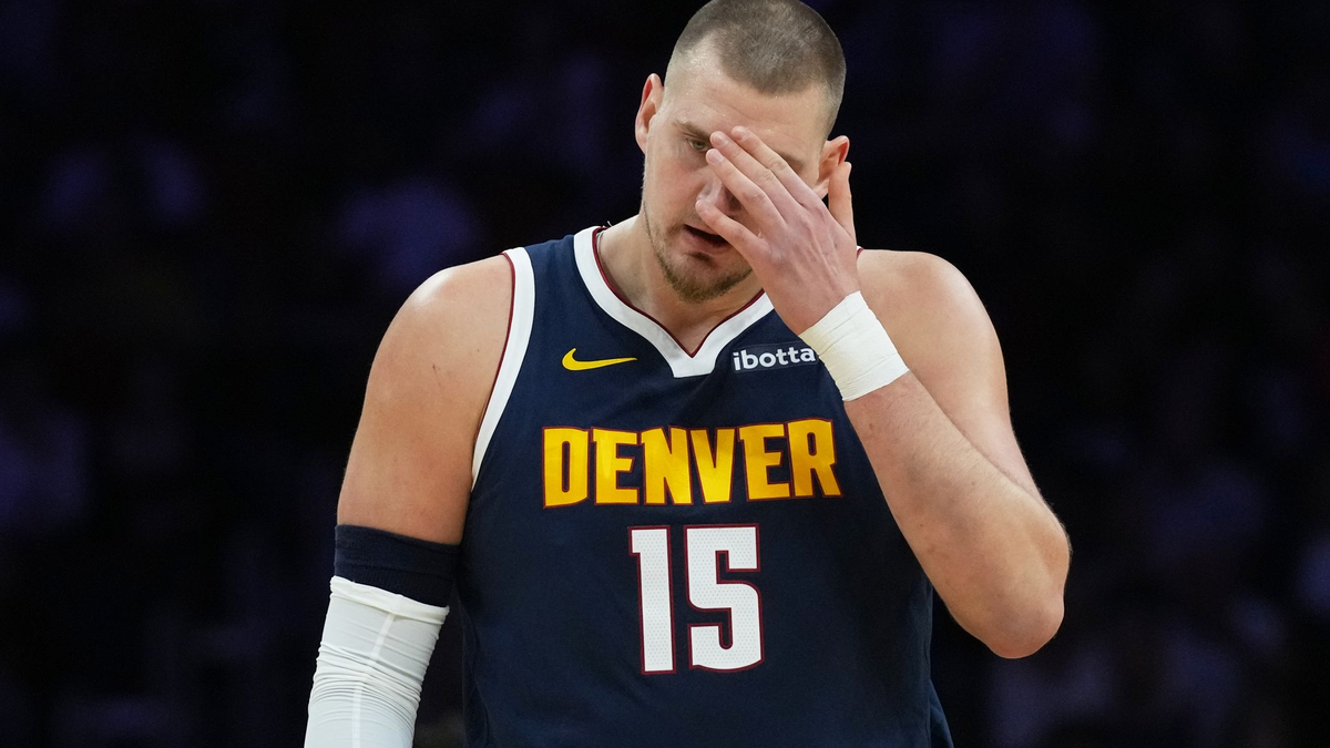 Nikola Jokic muss für einige Zeit pausieren. - Foto: Lynne Sladky/AP/dpa