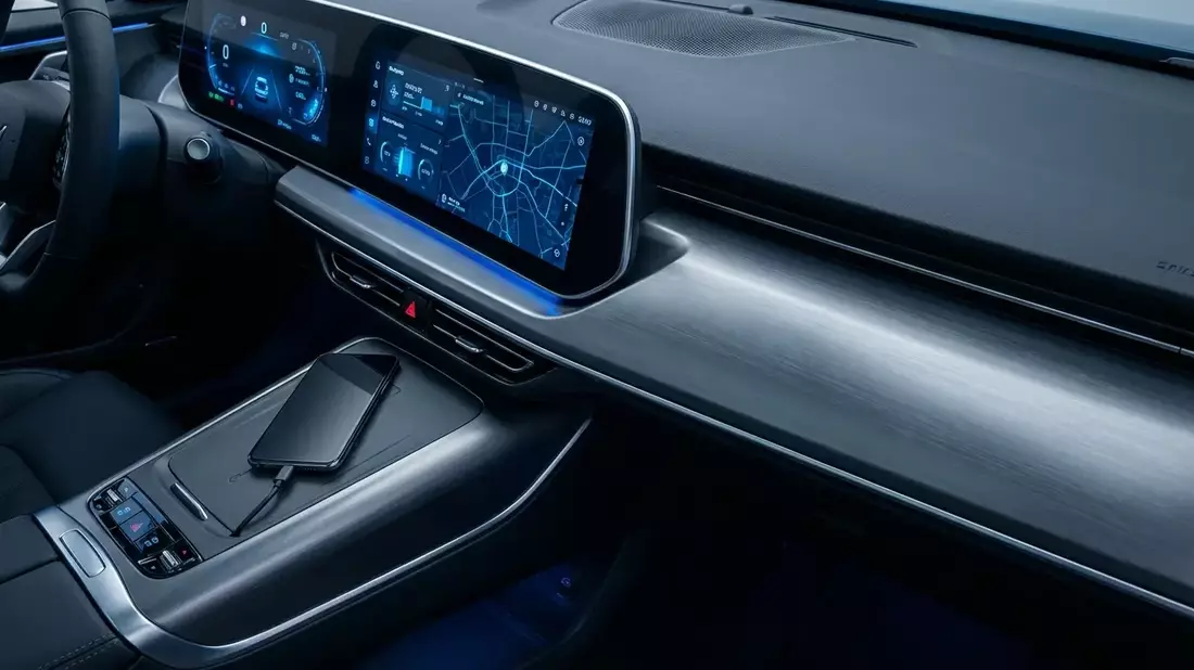 Automobilindustrie verbannt Android Auto und Apple CarPlay - Bild: über boerse-global.de