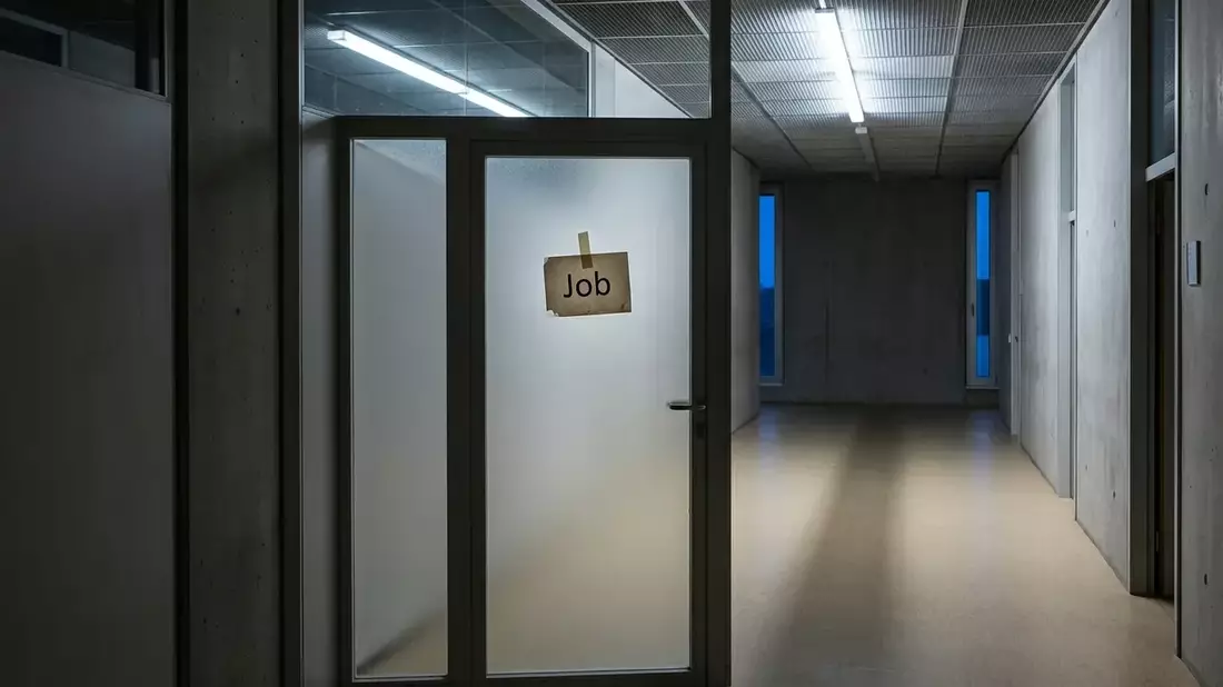 Österreich beendet unbegrenzten Zuverdienst zum Arbeitslosengeld - Bild: über boerse-global.de