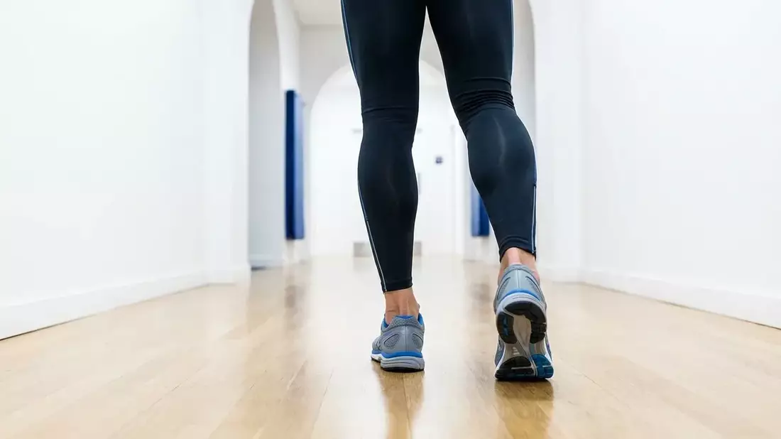 Rückwärtsgehen: Mediziner bestätigen Nutzen für Knie und Gehirn - Bild: über boerse-global.de