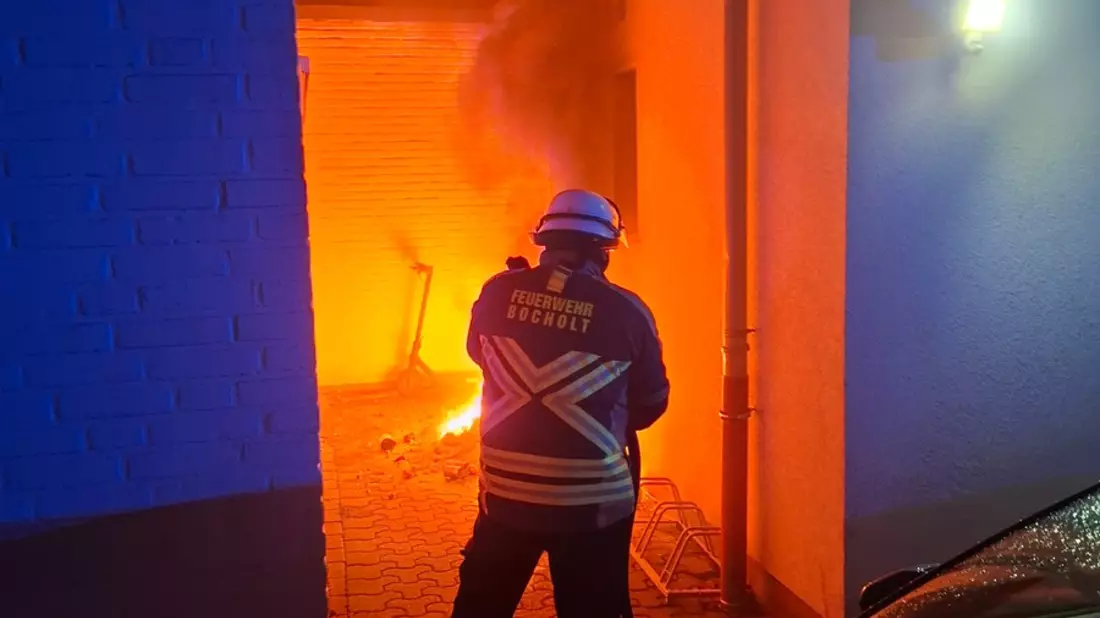 FW Bocholt: Einsatzreicher Start ins neue Jahr für die Bocholter Feuerwehr - Bild: presseportal.de