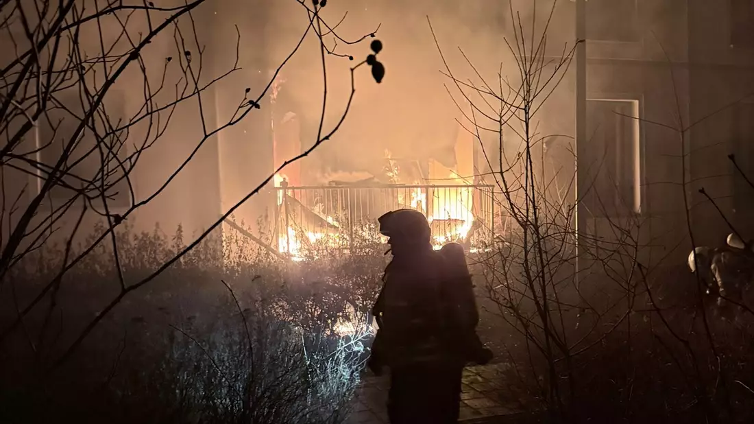 FW Dresden: Bilanz zum Einsatzgeschehen von Feuerwehr und Rettungsdienst der Landeshauptstadt Dresden zum Jahreswechsel 2025/2026 - Bild: presseportal.de