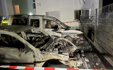 FW Paderborn: Einsatzreicher Jahreswechsel 2025/26 für die Feuerwehr Paderborn - zwei größere Einsatzlagen in der Neujahrsnacht - Foto: presseportal.de