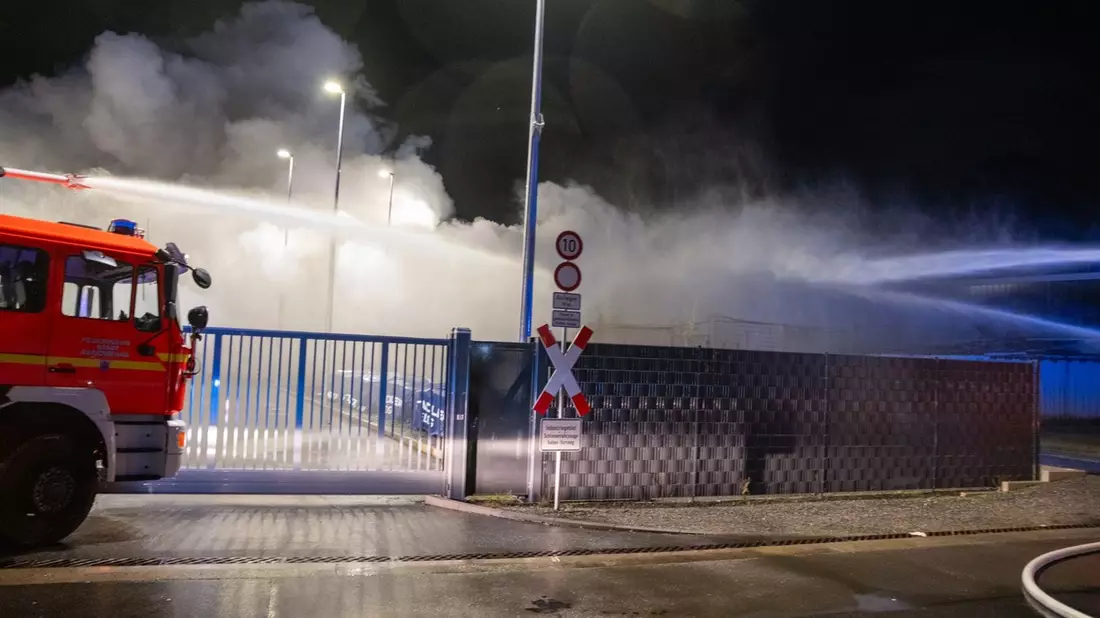 FW-RD: Ruhiger Jahreswechsel für die Feuerwehren im Kreis Rendsburg-Eckernförde - Zwei Großbrände in der Silvesternacht - Bild: presseportal.de