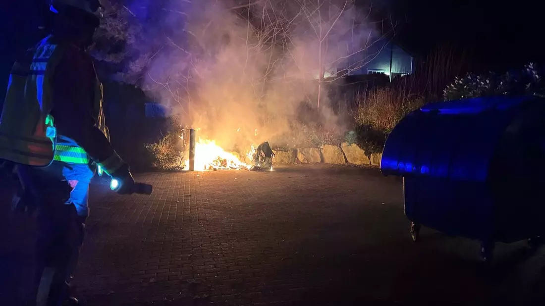 FW Ense: 2 Einsätze für die Feuerwehr Ense - vergleichsweise ruhige Silvesternacht - Bild: presseportal.de