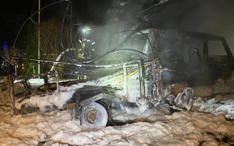 FW Lüchow-Dannenberg: +++ Einsatzreiche Silvesternacht für die Feuerwehren in Lüchow-Dannenberg +++ Wohnhäuser in Gefahr +++ Wohnhaus in Zernien unbewohnbar +++ Feuerwehr bis in die Mittagsstunden im Einsatz +++ - Foto: presseportal.de