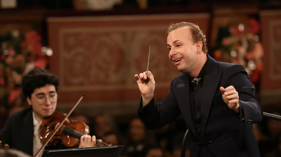 Mit einem schwungvollen Auftritt läuteten die Wiener Philharmoniker unter Yannick Nézet-Séguin das neue Jahr ein. - Bild: Dieter Nagl/WIENER PHILHARMONIKER/APA/dpa