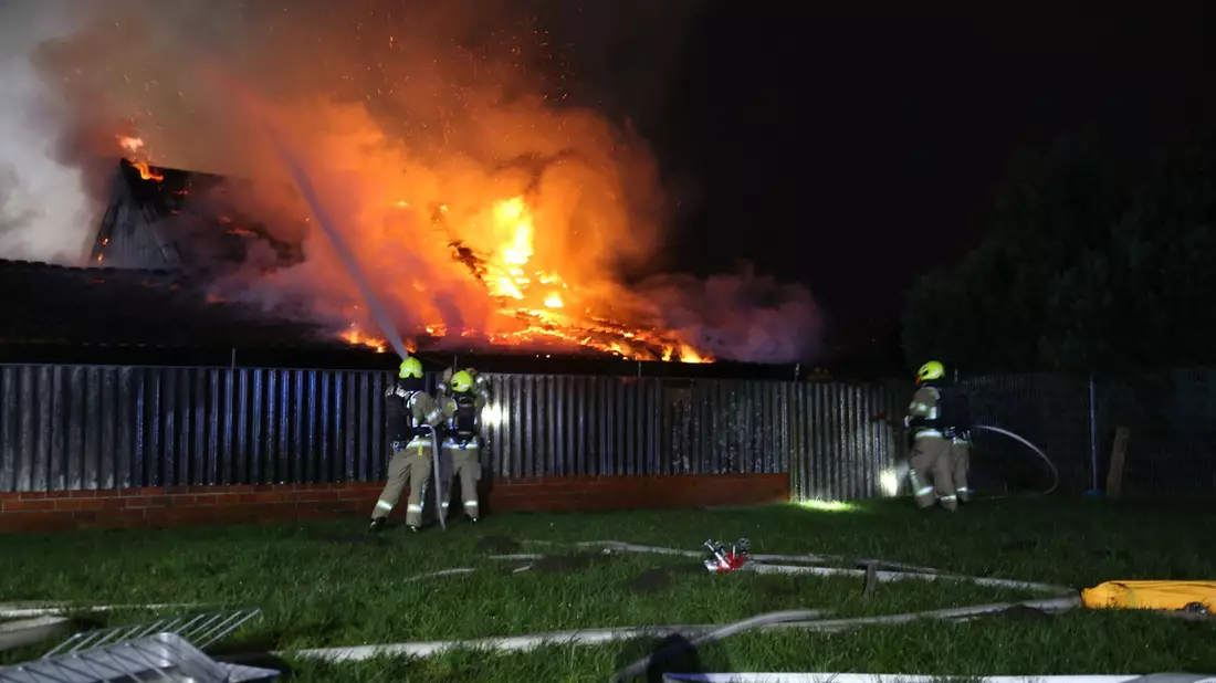 FW Gronau: Scheunenbrand in Epe - eine Unruhige Silvesternacht für die Feuerwehr Gronau - Bild: presseportal.de