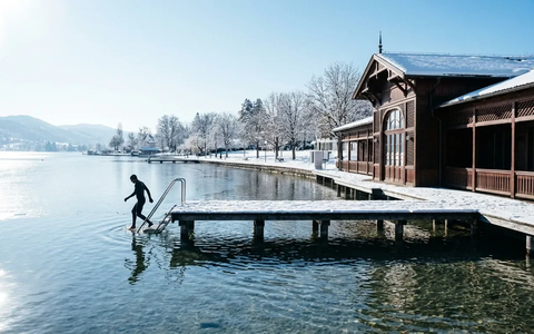 Velden startet mit Neujahrsschwimmen ins Sportjahr 2026 - Foto: über boerse-global.de